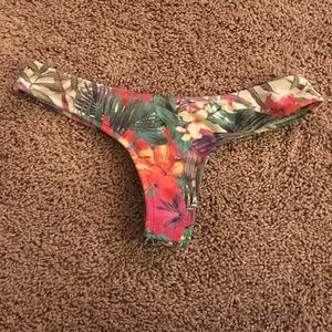 Midori Lahaina Whale Tail